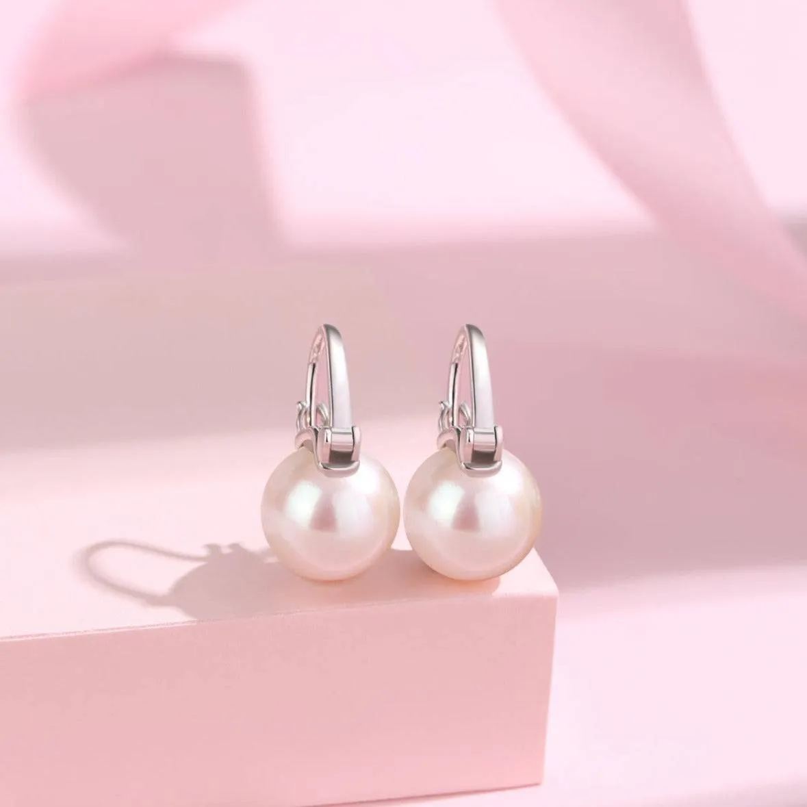 11-12mm Freshwater Pearl Modern Bucket-Shaped Earrings