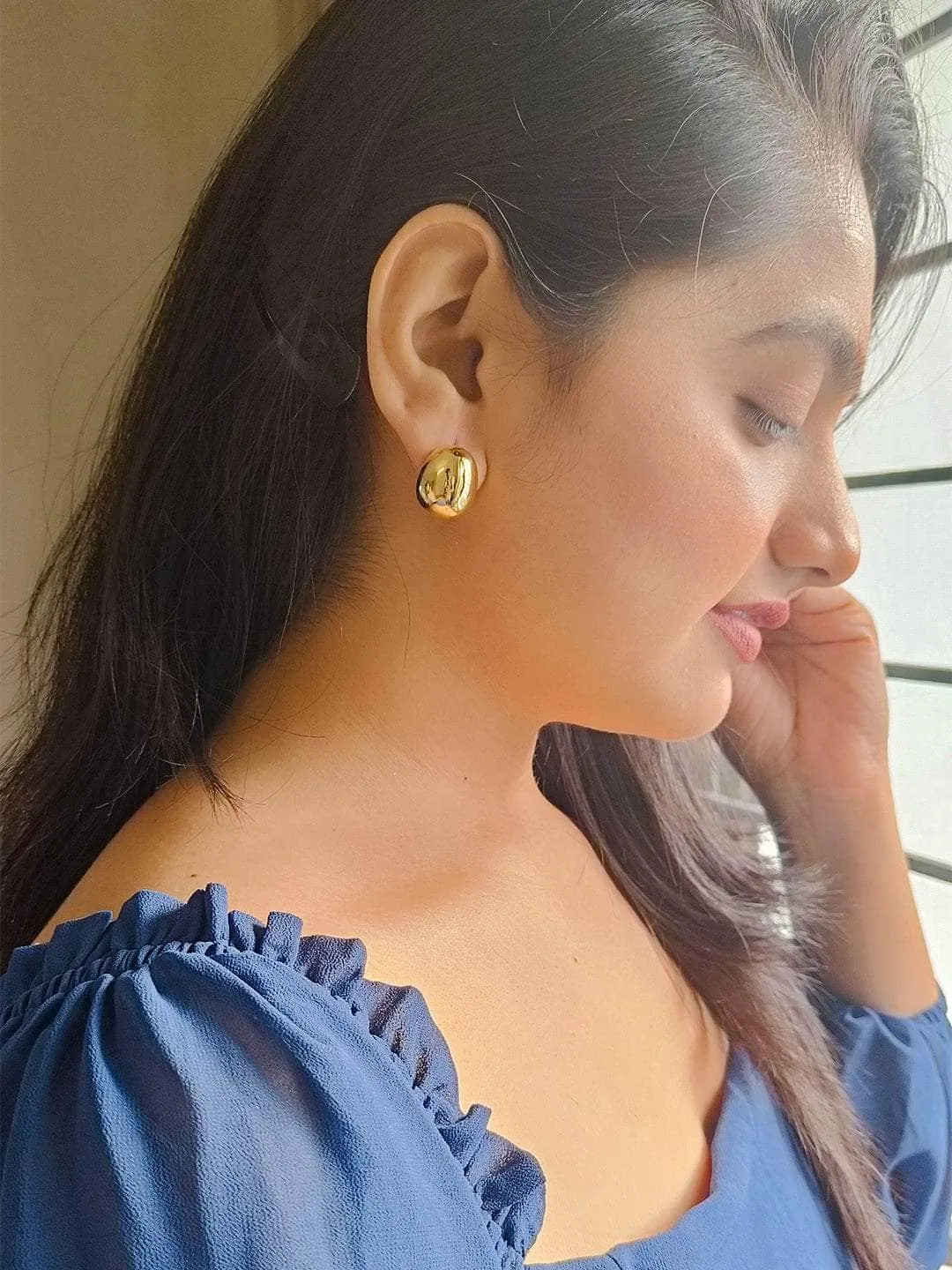 C Shaped Stud Earrings Gold