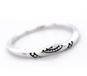 Dainty Chevron Band With Etched Design