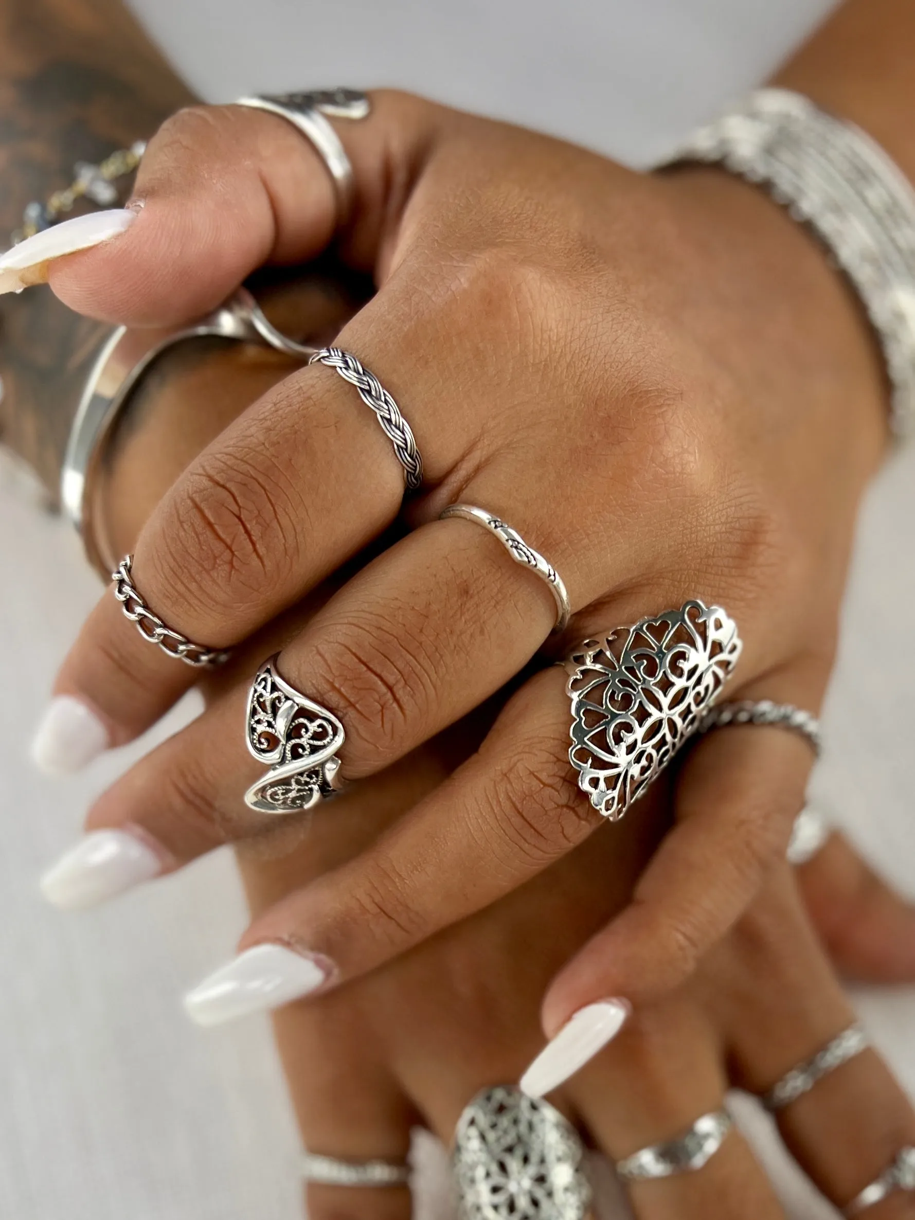 Dainty Chevron Band With Etched Design