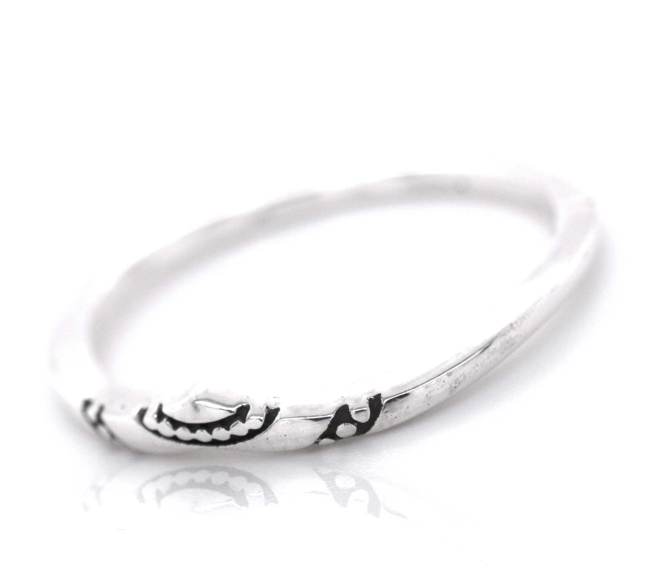Dainty Chevron Band With Etched Design