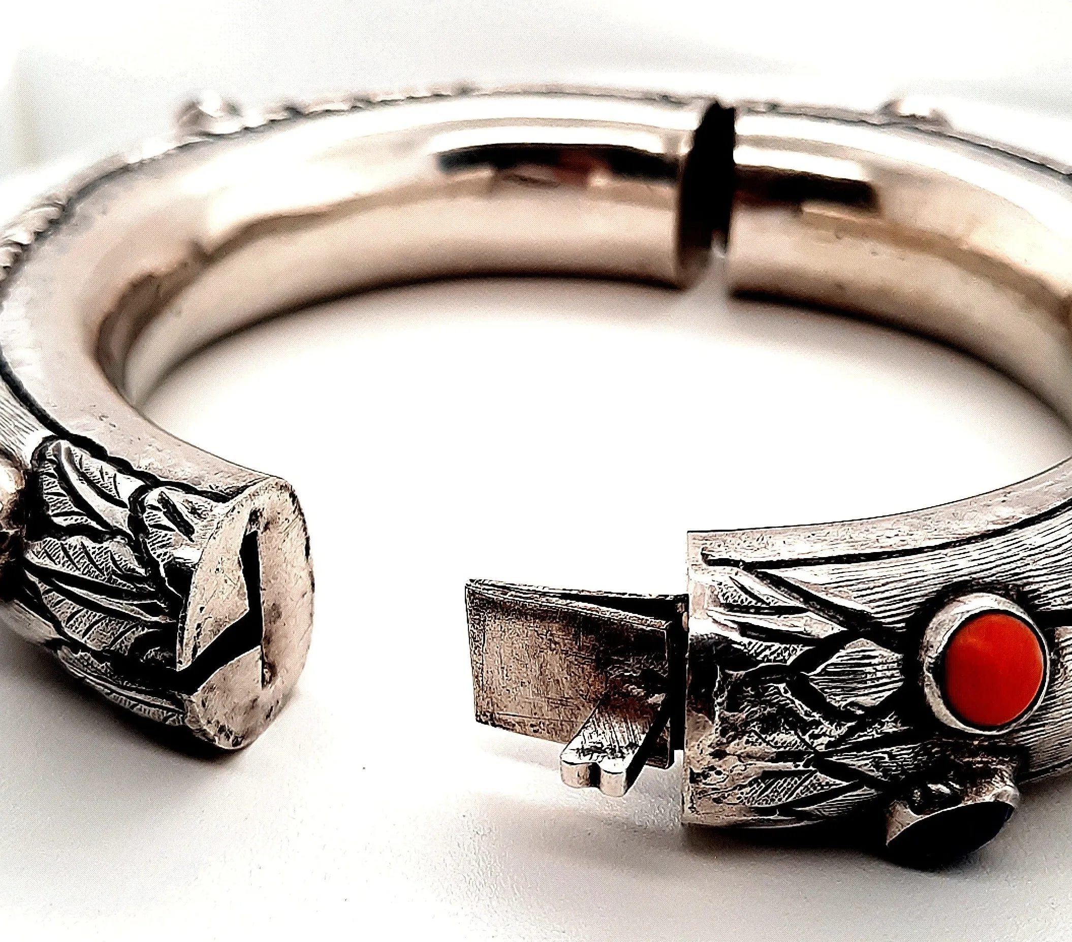 Sterling Silver & Gemstone Hinged Bangle