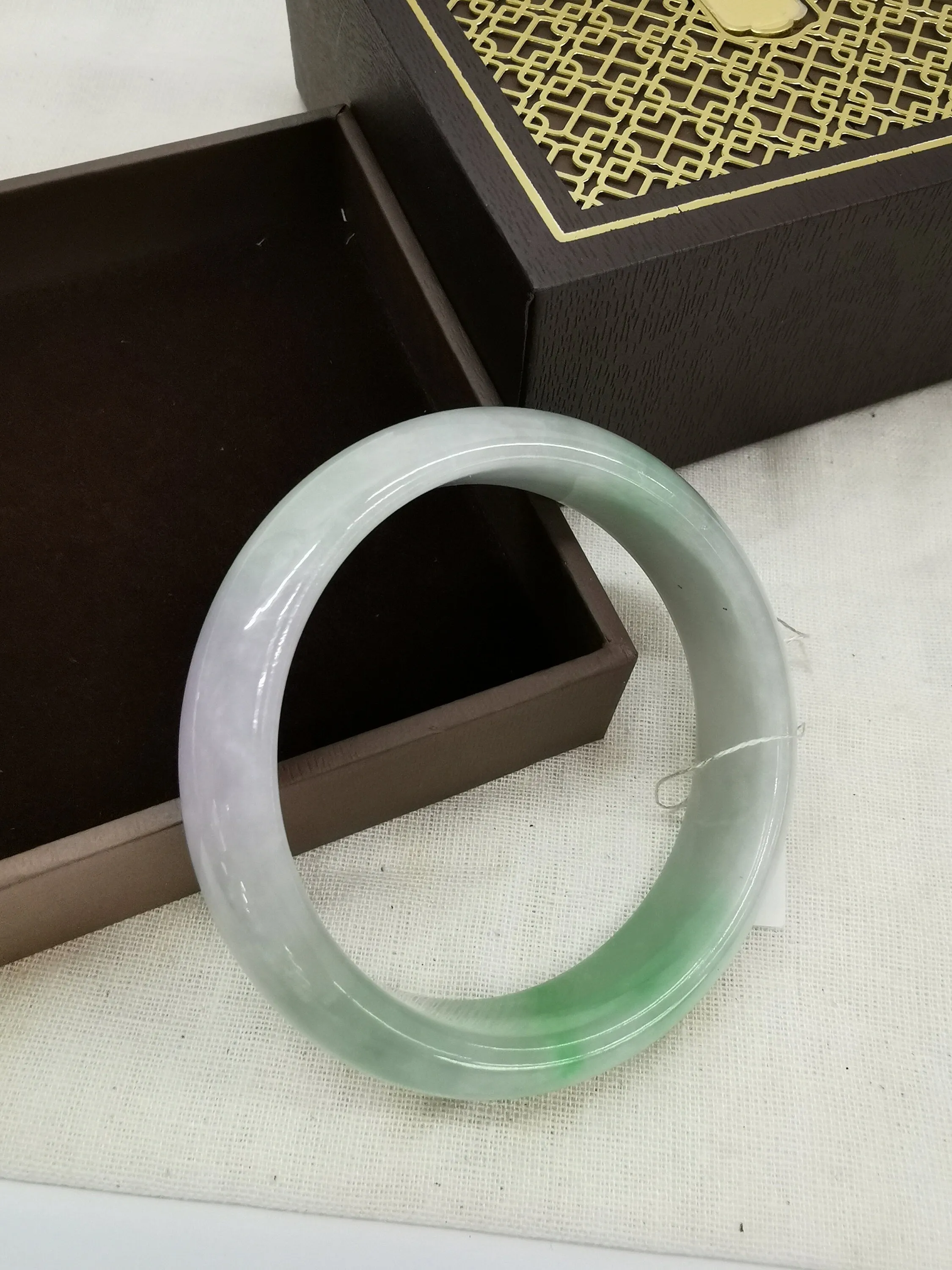 Translucent Jade Dual Colour Purple Lavender and Light Green Wide Bangle