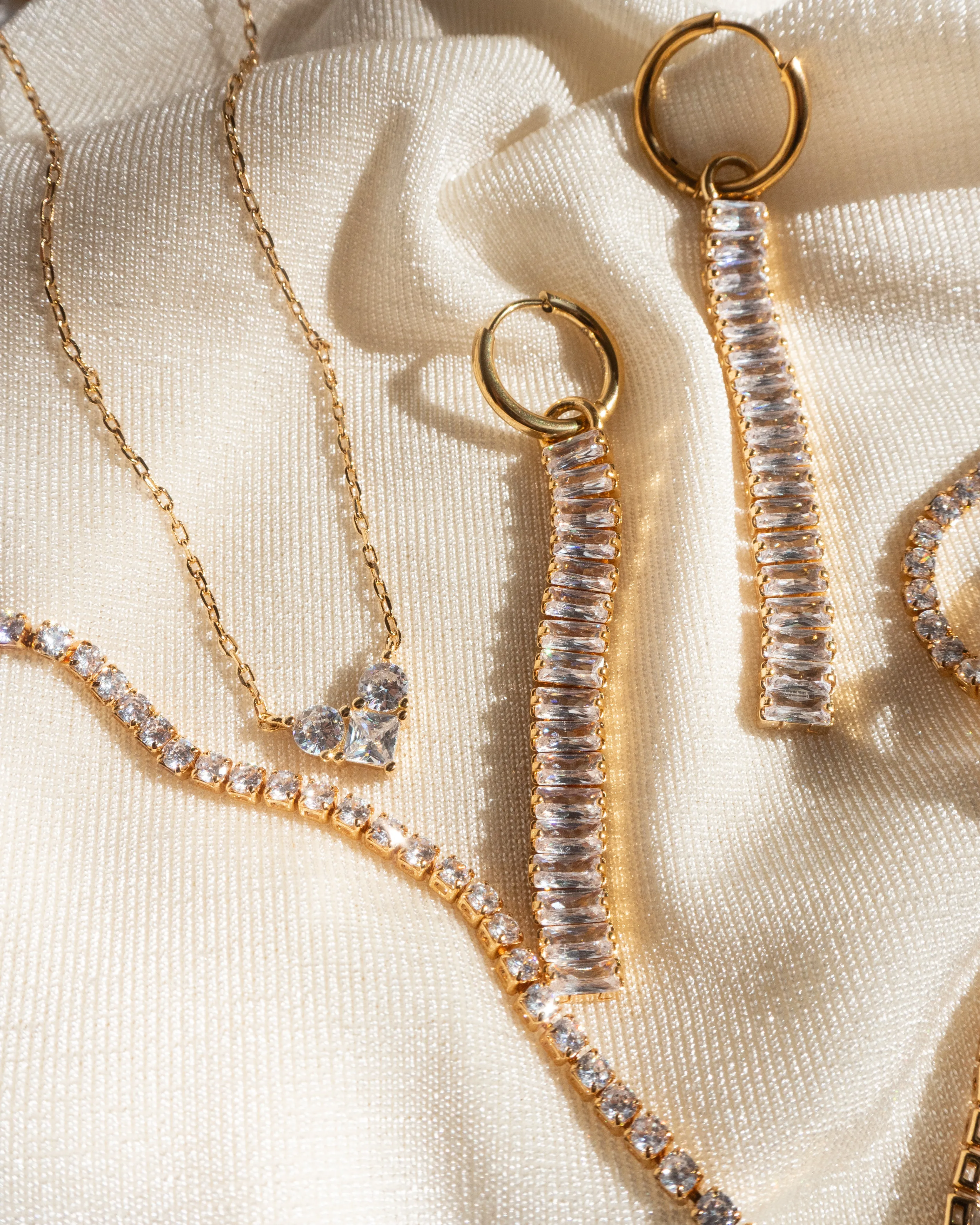 Vivian Choker | Gold