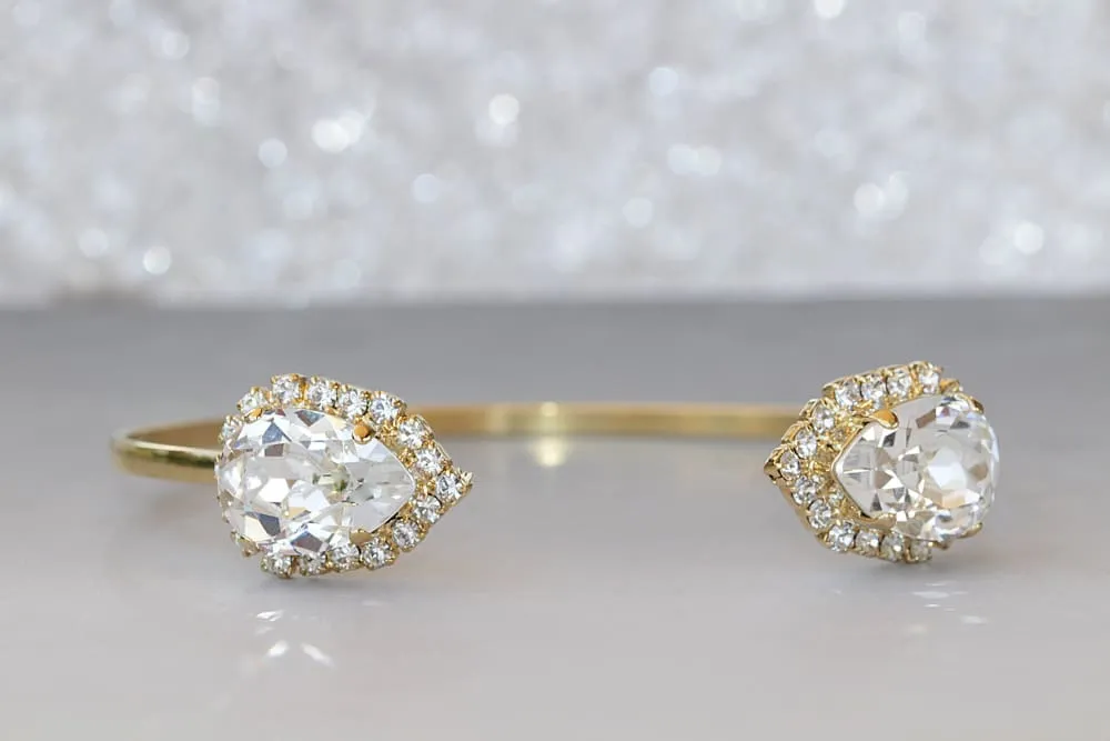 WHITE CRYSTAL BRACELET